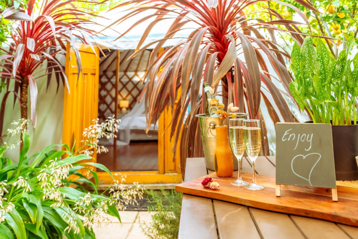 Victoria Accommodation Champagne on Arrival